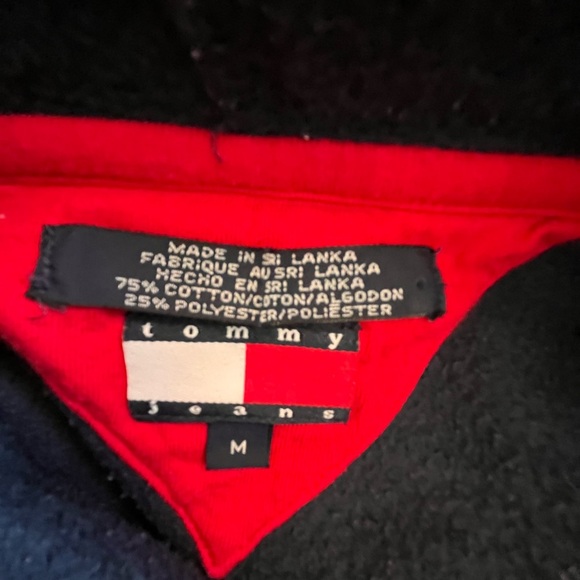 VINTAGE ~Tommy Hilfiger~ Navy Hoodie with Red T Patch - Picture 8 of 9
